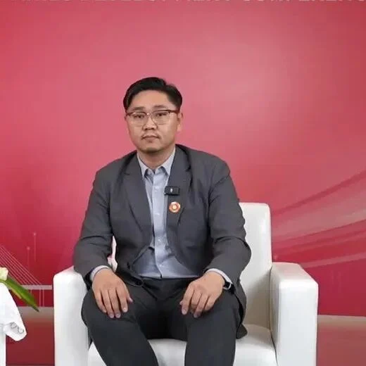 张磊公开访谈照片