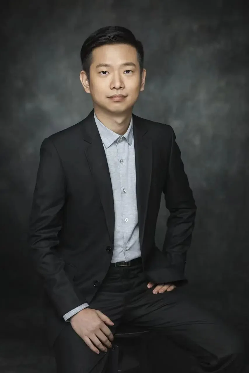 谭待公开照片