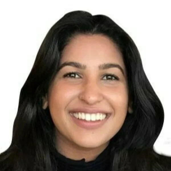 Alyana Verjee 人物照片